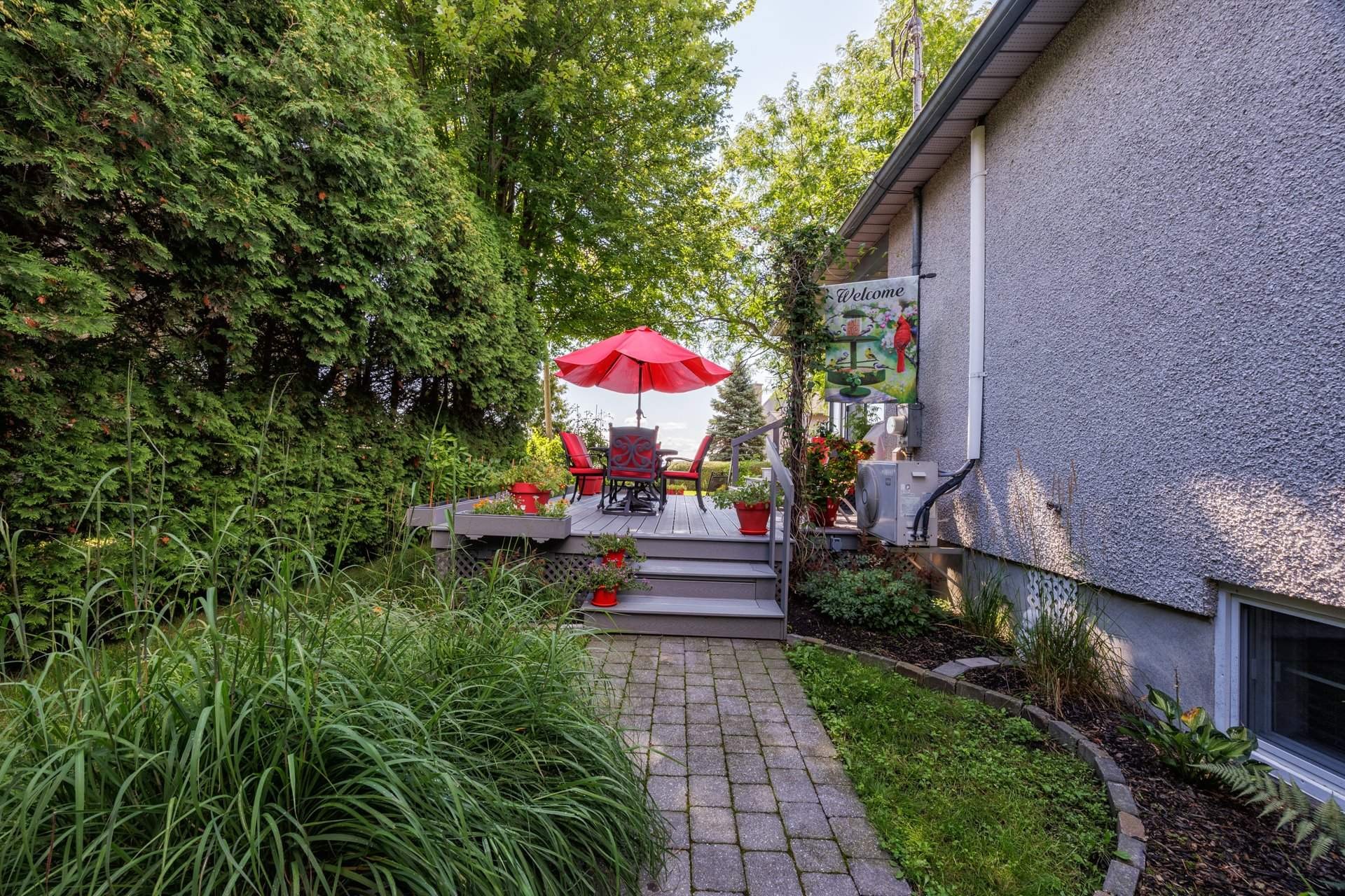 









110


38e Avenue S.

,
Saint-Zotique,




QC
J0P1Z0

