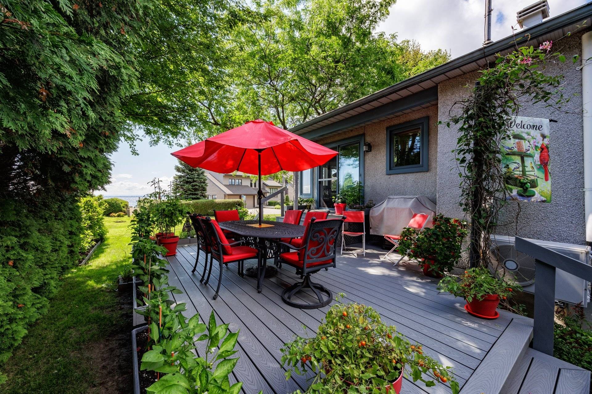 









110


38e Avenue S.

,
Saint-Zotique,




QC
J0P1Z0

