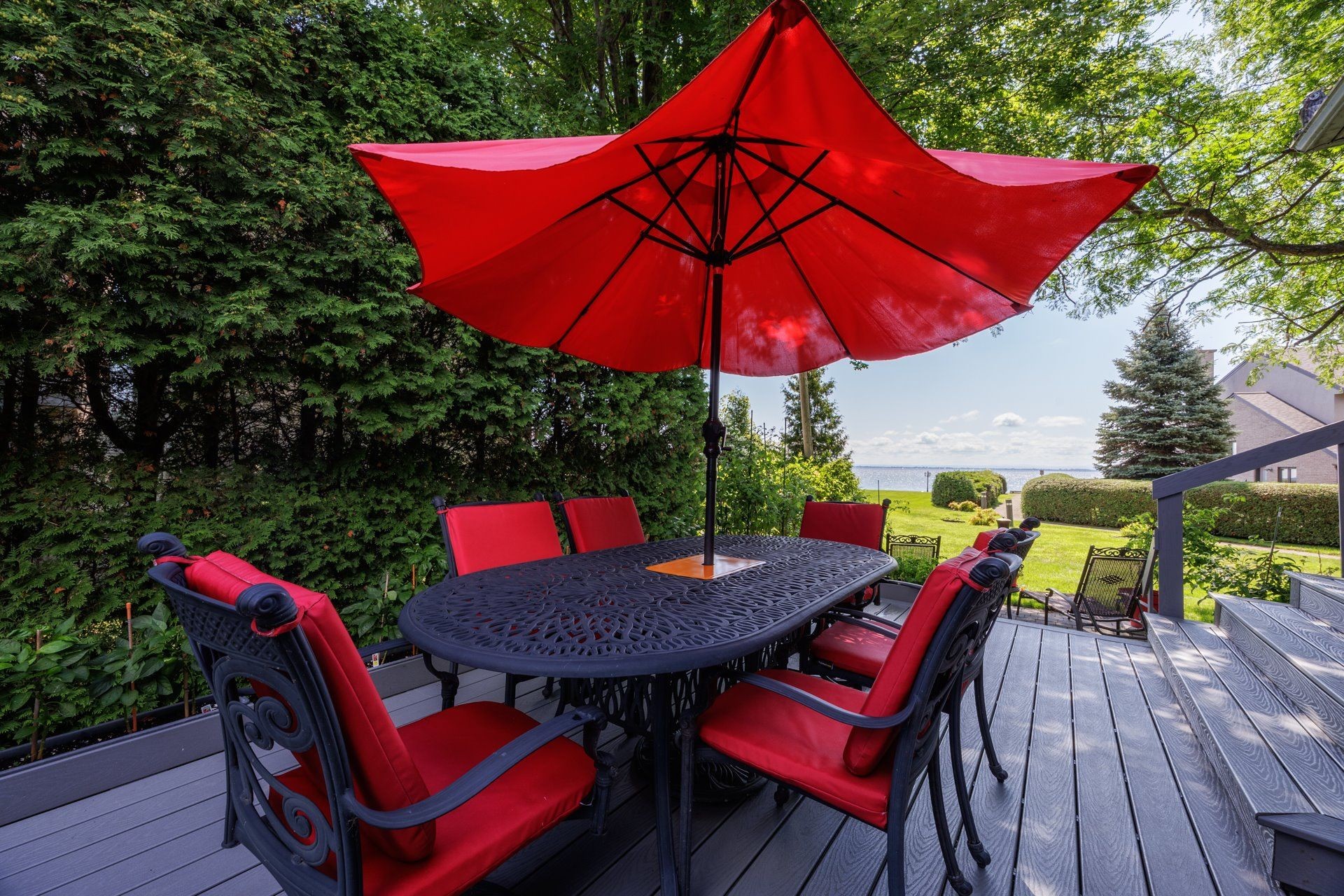 









110


38e Avenue S.

,
Saint-Zotique,




QC
J0P1Z0

