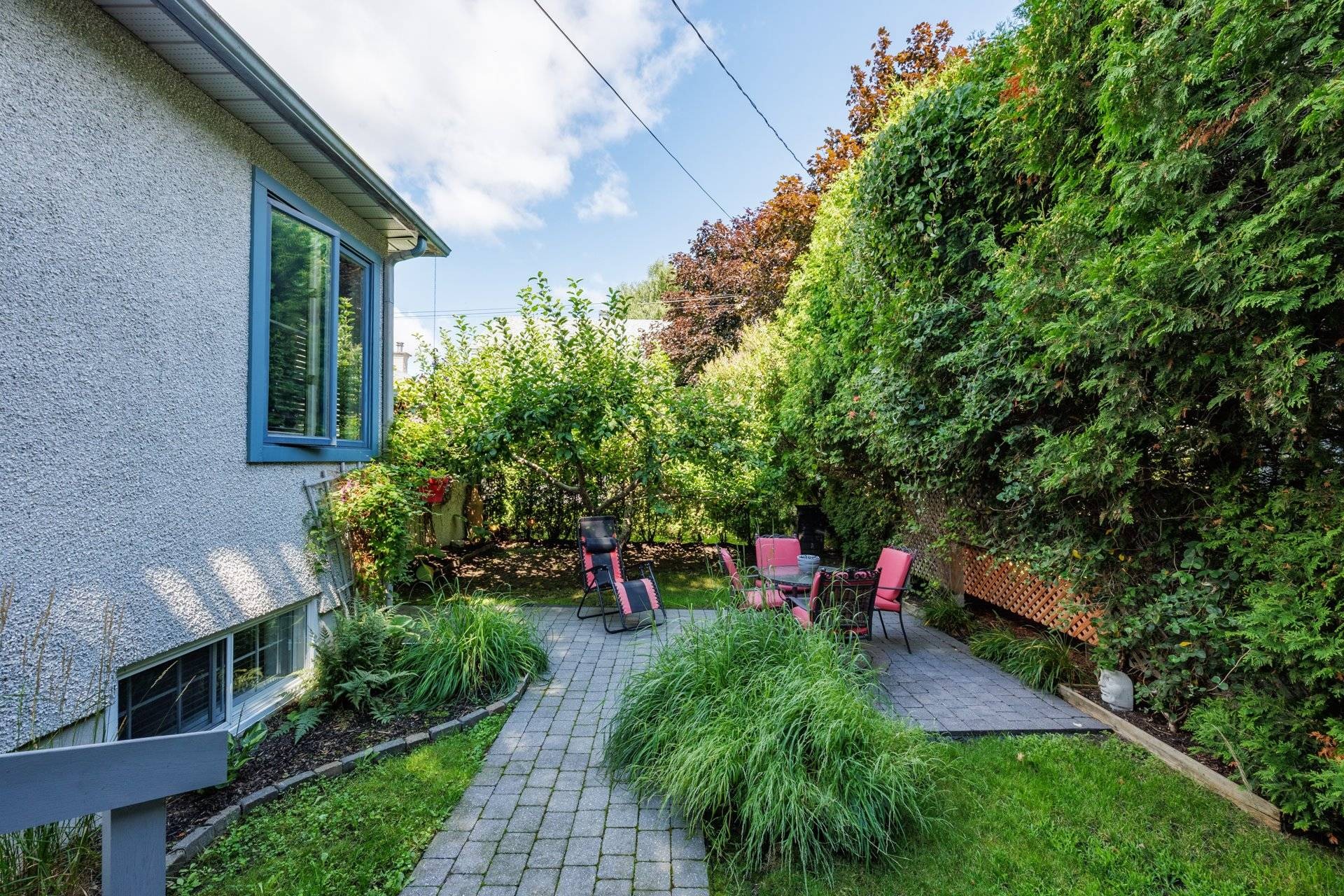 









110


38e Avenue S.

,
Saint-Zotique,




QC
J0P1Z0

