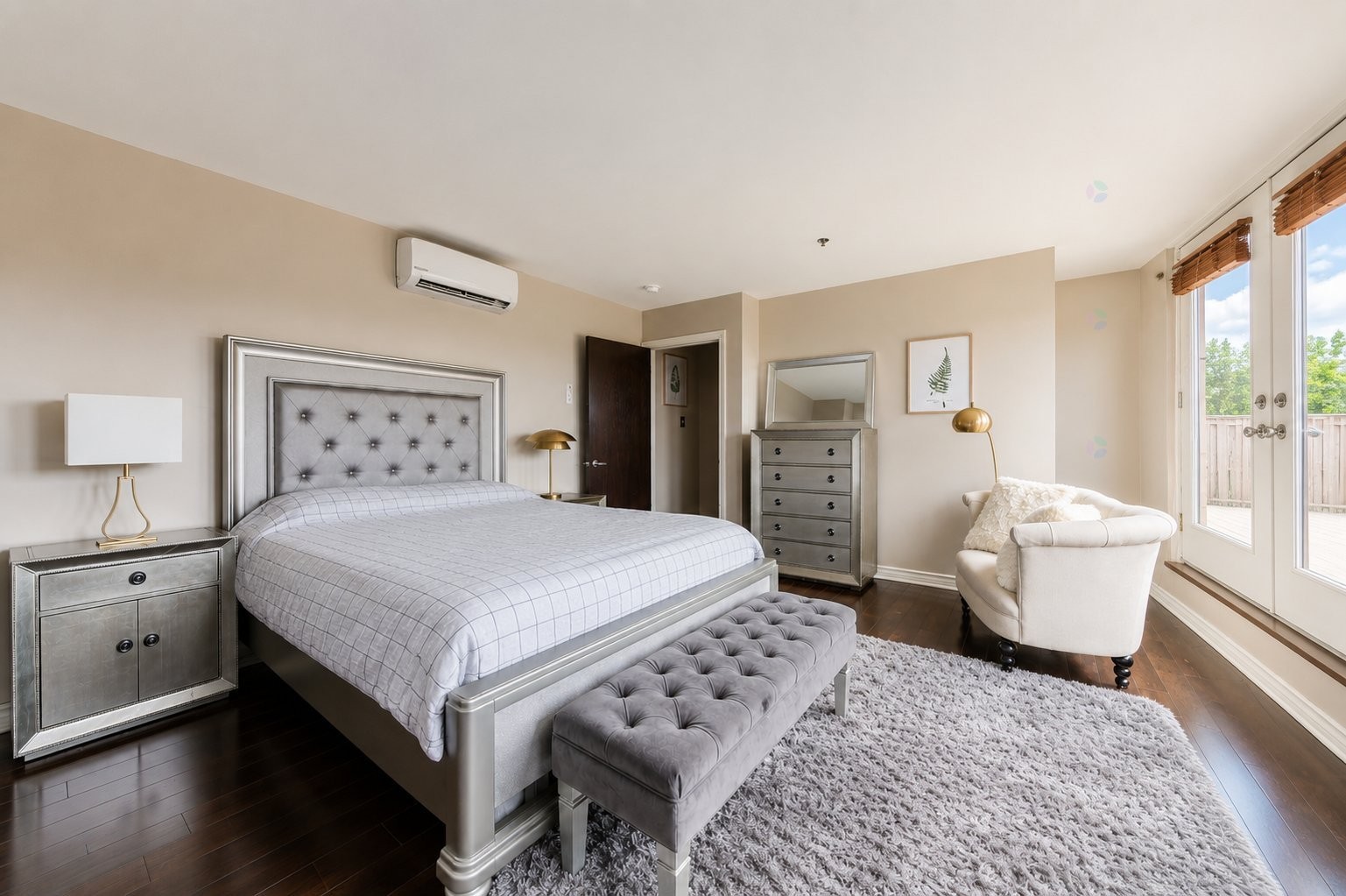 









1455


Rue St-Jacques

, 404,
Montréal (Ville-Marie),




QC
H3C1H3


