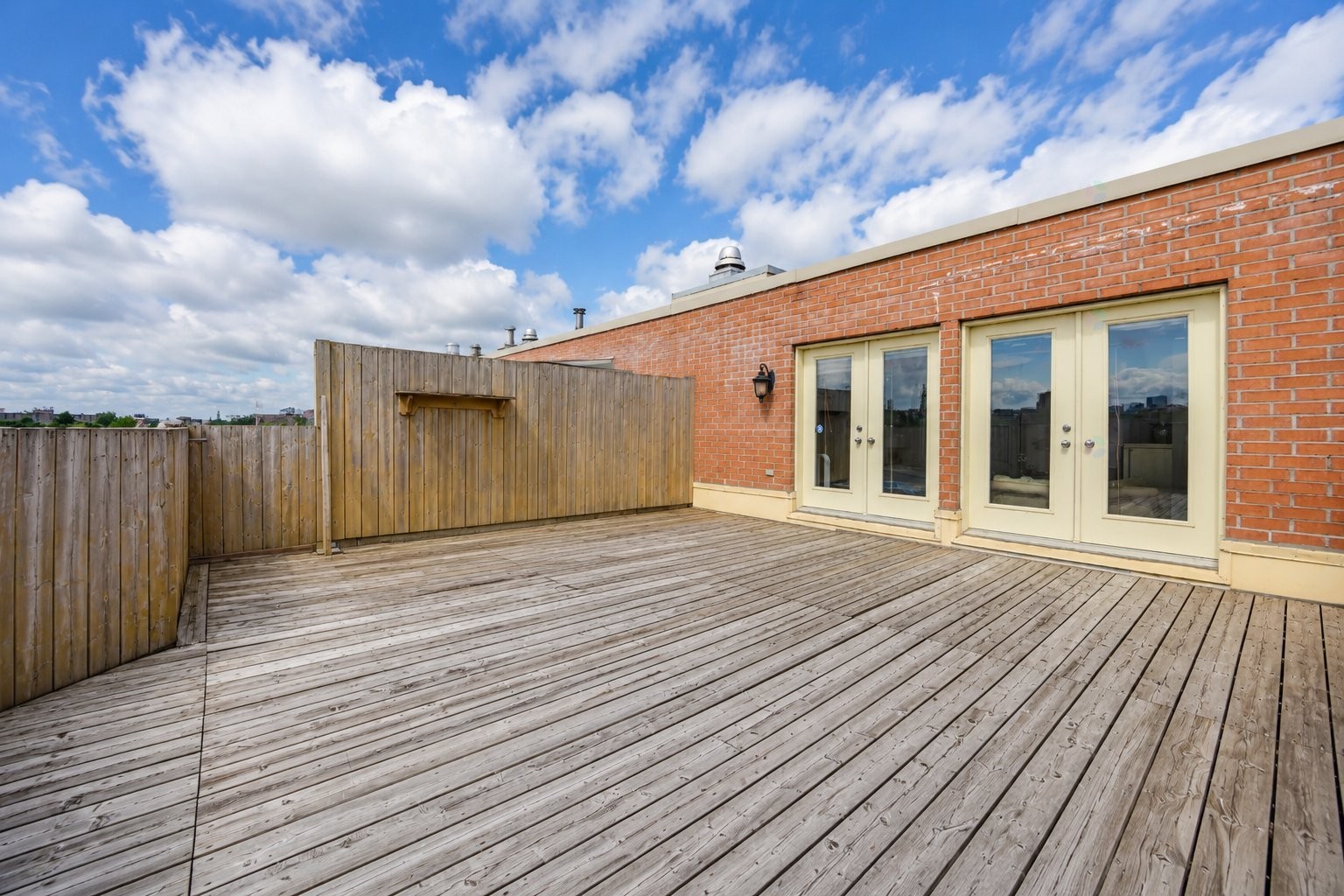 









1455


Rue St-Jacques

, 404,
Montréal (Ville-Marie),




QC
H3C1H3

