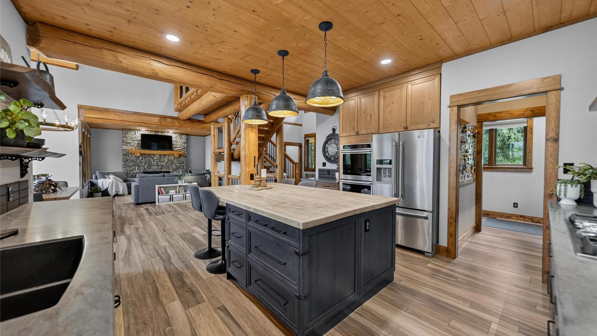 









3373


Mountain View

Court,
Jaffray,




BC
V0B 1T0

