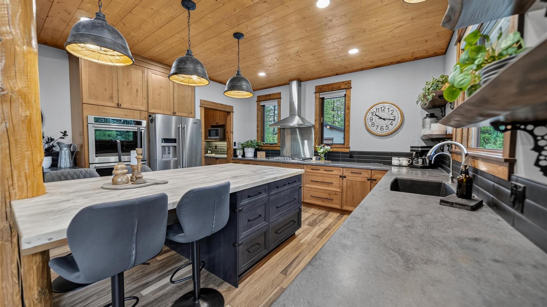 









3373


Mountain View

Court,
Jaffray,




BC
V0B 1T0

