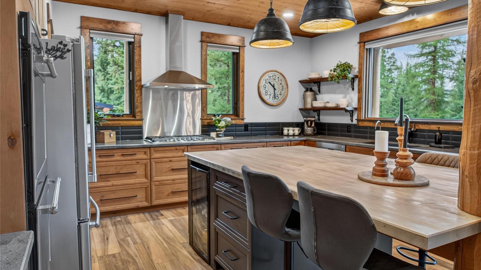 









3373


Mountain View

Court,
Jaffray,




BC
V0B 1T0


