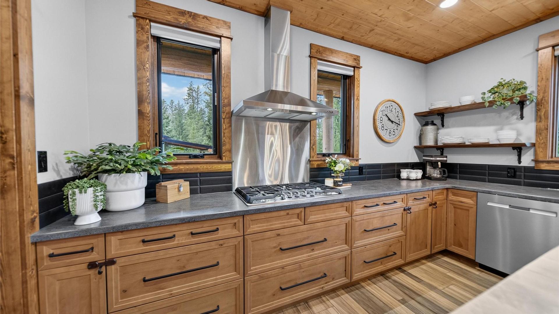









3373


Mountain View

Court,
Jaffray,




BC
V0B 1T0

