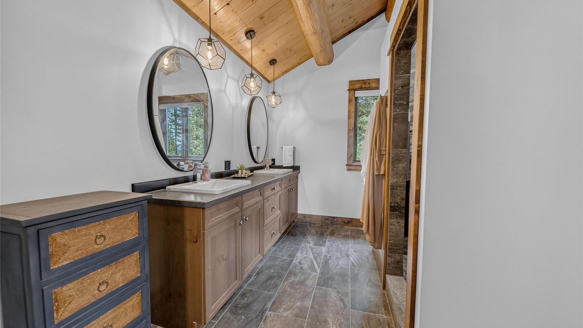 









3373


Mountain View

Court,
Jaffray,




BC
V0B 1T0

