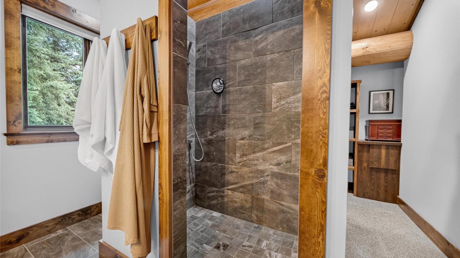 









3373


Mountain View

Court,
Jaffray,




BC
V0B 1T0


