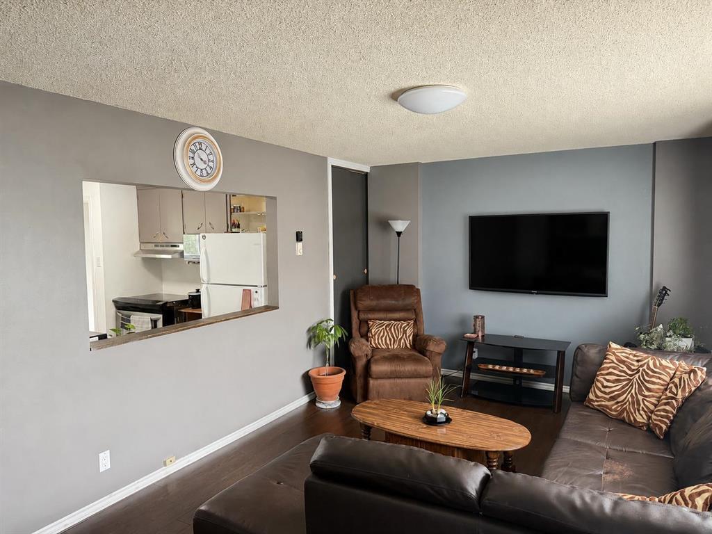 












12 2nd Street SW

,
Hamiota,




Manitoba
R0M0T0

