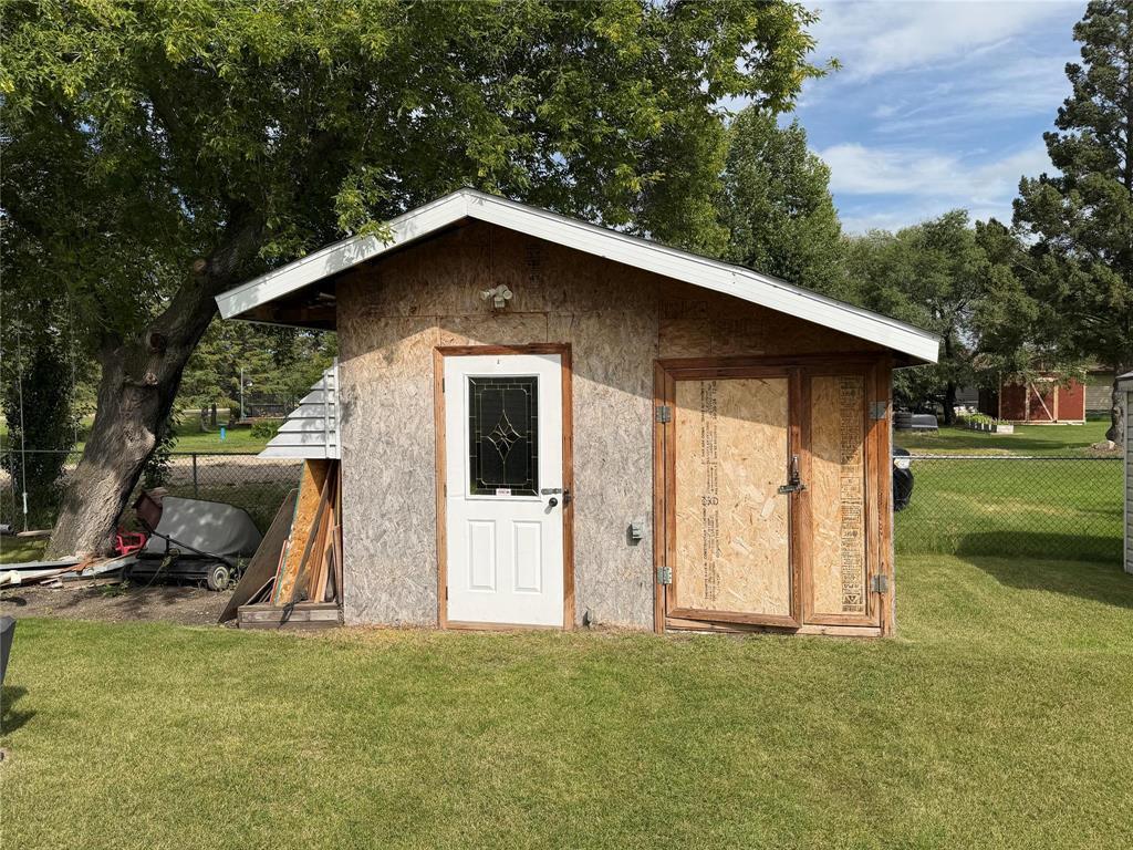 












12 2nd Street SW

,
Hamiota,




Manitoba
R0M0T0

