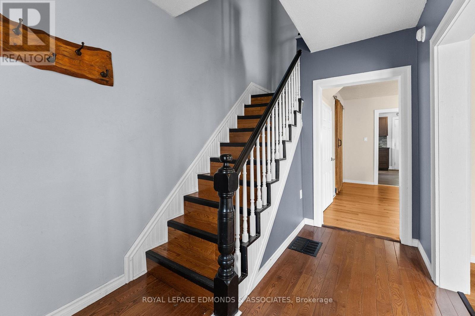 












594 ISABELLA STREET

,
Pembroke,




Ontario
K8A5V3

