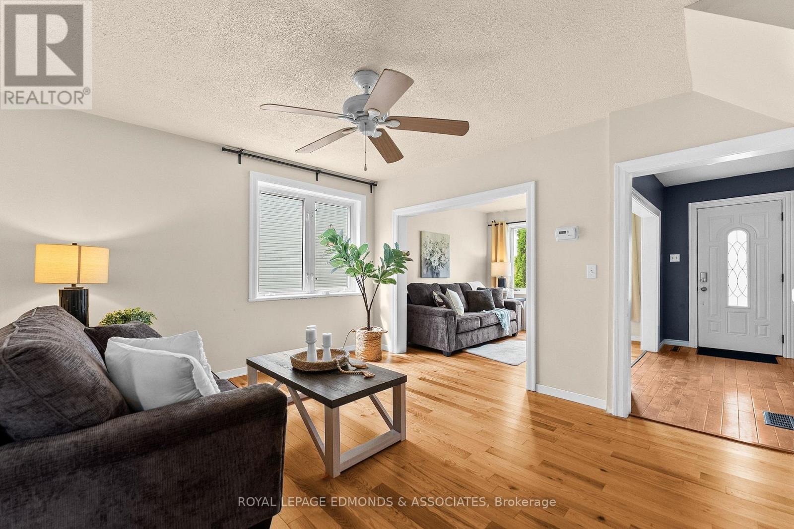 












594 ISABELLA STREET

,
Pembroke,




Ontario
K8A5V3

