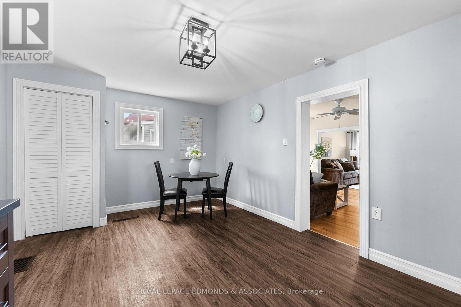 












594 ISABELLA STREET

,
Pembroke,




Ontario
K8A5V3

