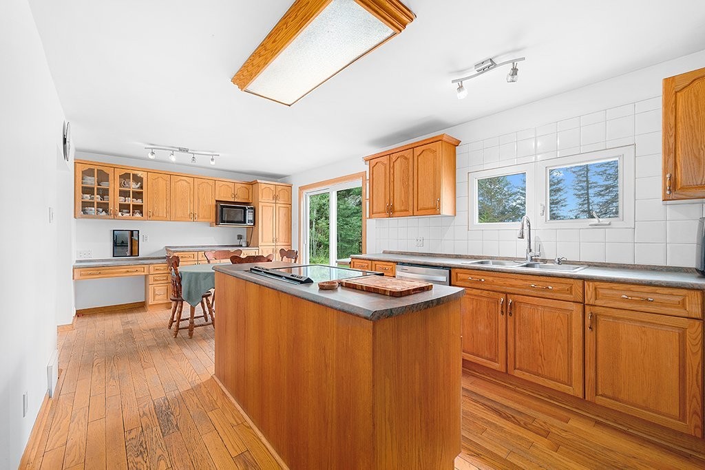









977C


Route 303 N.

,
Clarendon,




QC
J0X2Y0


