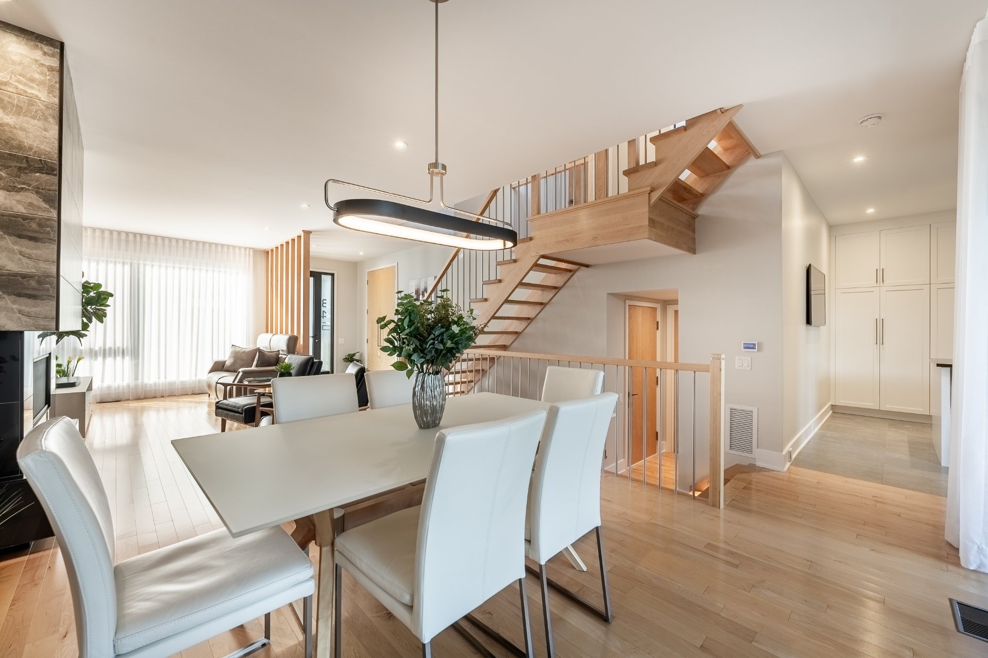 









345


Rue Narbonne

,
Sainte-Julie,




QC
J3E0E9

