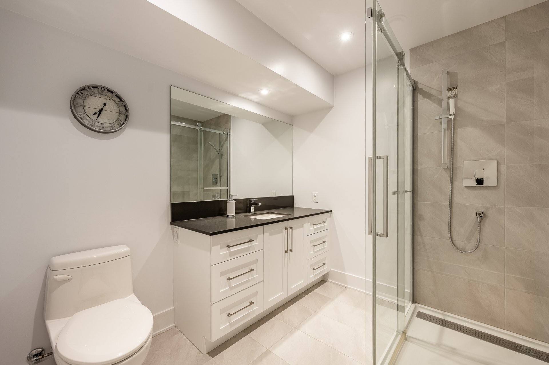 









345


Rue Narbonne

,
Sainte-Julie,




QC
J3E0E9

