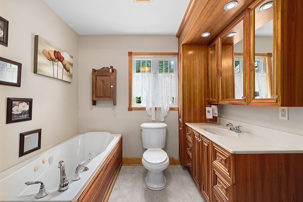 









41


Ch. MacCreadie

,
Otter Lake,




QC
J0X2P0

