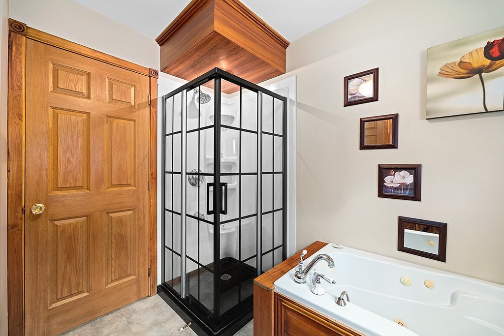 









41


Ch. MacCreadie

,
Otter Lake,




QC
J0X2P0

