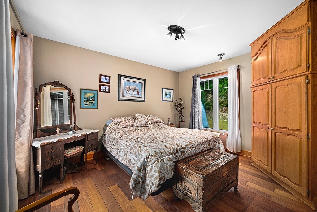 









41


Ch. MacCreadie

,
Otter Lake,




QC
J0X2P0

