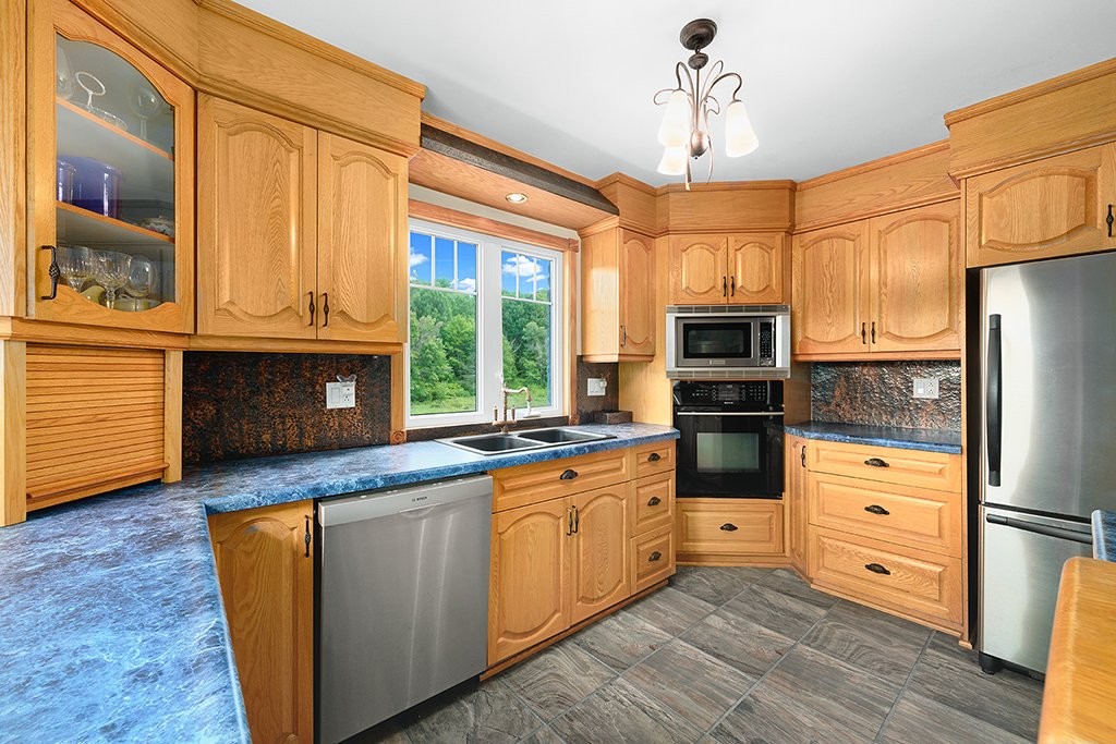 









41


Ch. MacCreadie

,
Otter Lake,




QC
J0X2P0

