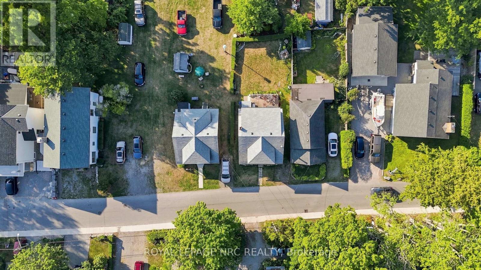 












3752 CRYSTAL BEACH DRIVE

,
Fort Erie (Crystal Beach),




Ontario
L0S1B0

