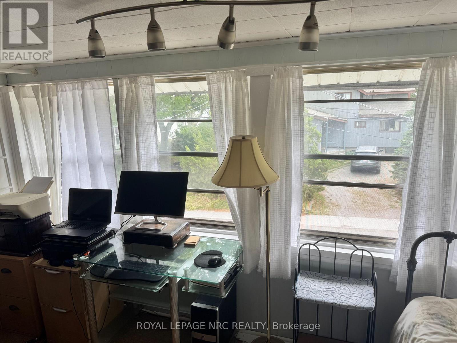 












3752 CRYSTAL BEACH DRIVE

,
Fort Erie (Crystal Beach),




Ontario
L0S1B0

