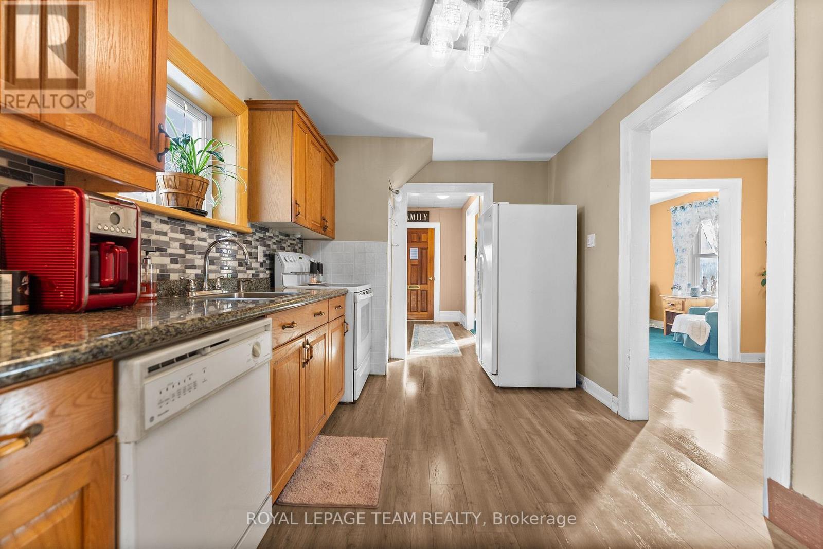 












80 BANK STREET S

,
Renfrew,




Ontario
K7V2E6


