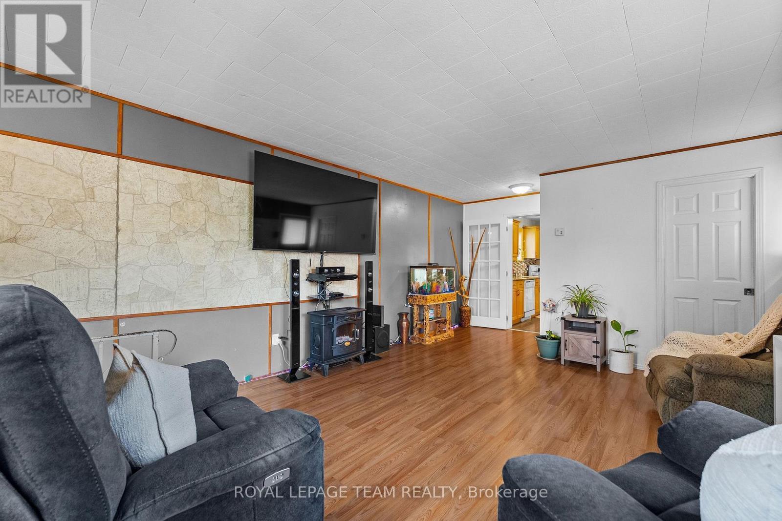 












80 BANK STREET S

,
Renfrew,




Ontario
K7V2E6

