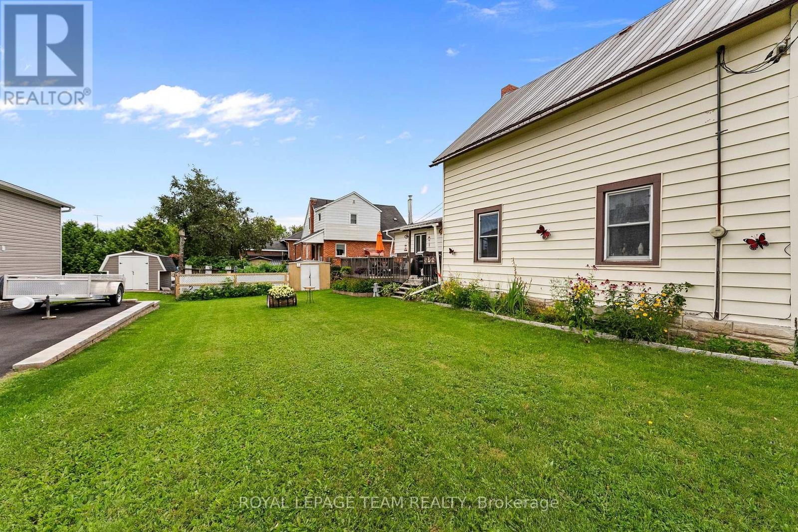 












80 BANK STREET S

,
Renfrew,




Ontario
K7V2E6

