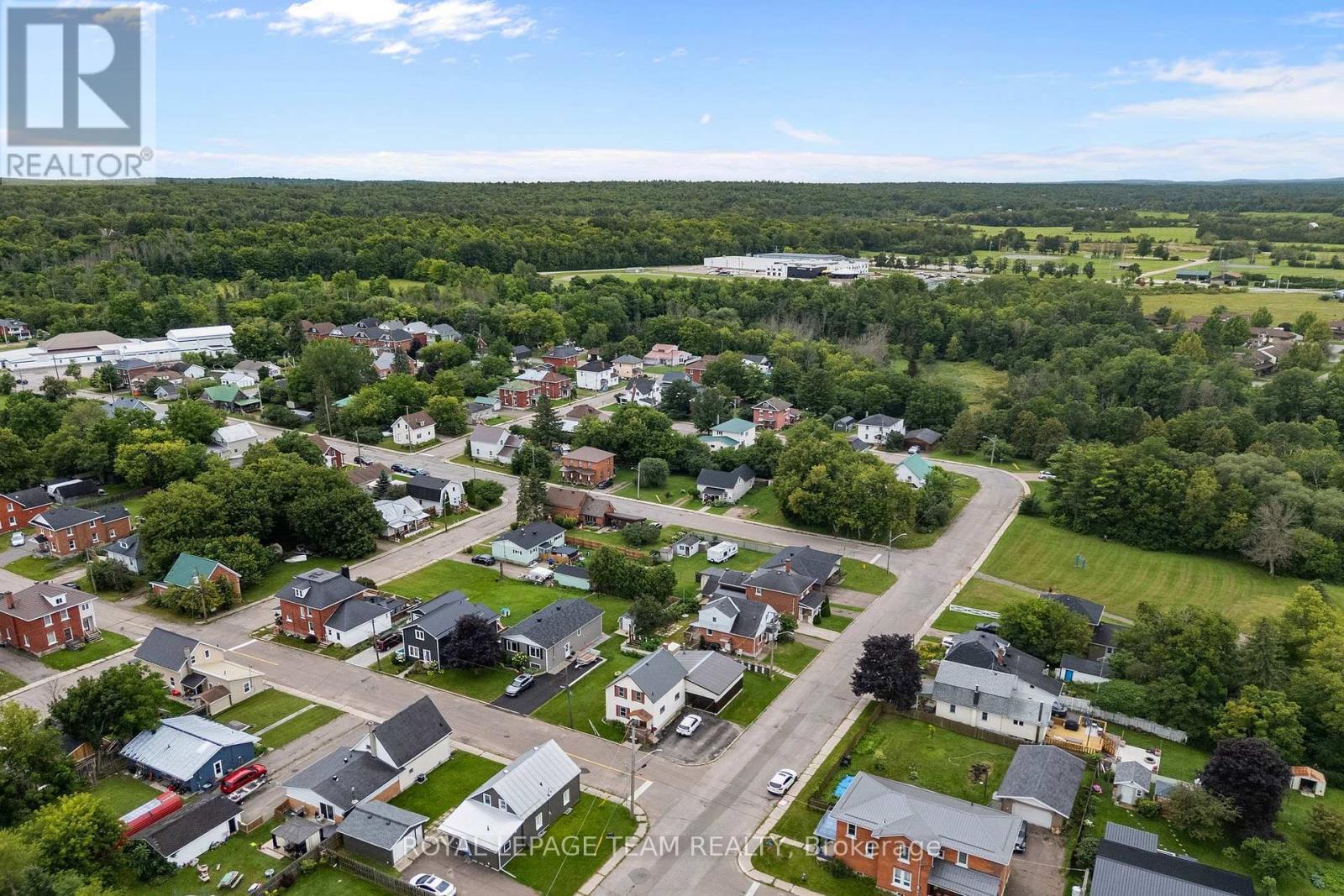 












80 BANK STREET S

,
Renfrew,




Ontario
K7V2E6


