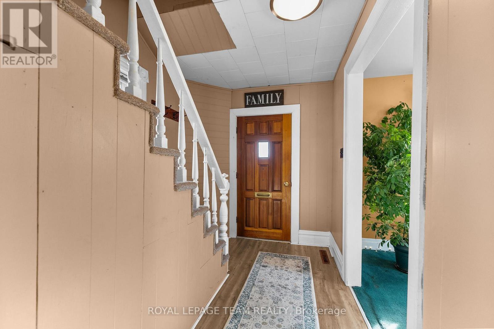 












80 BANK STREET S

,
Renfrew,




Ontario
K7V2E6

