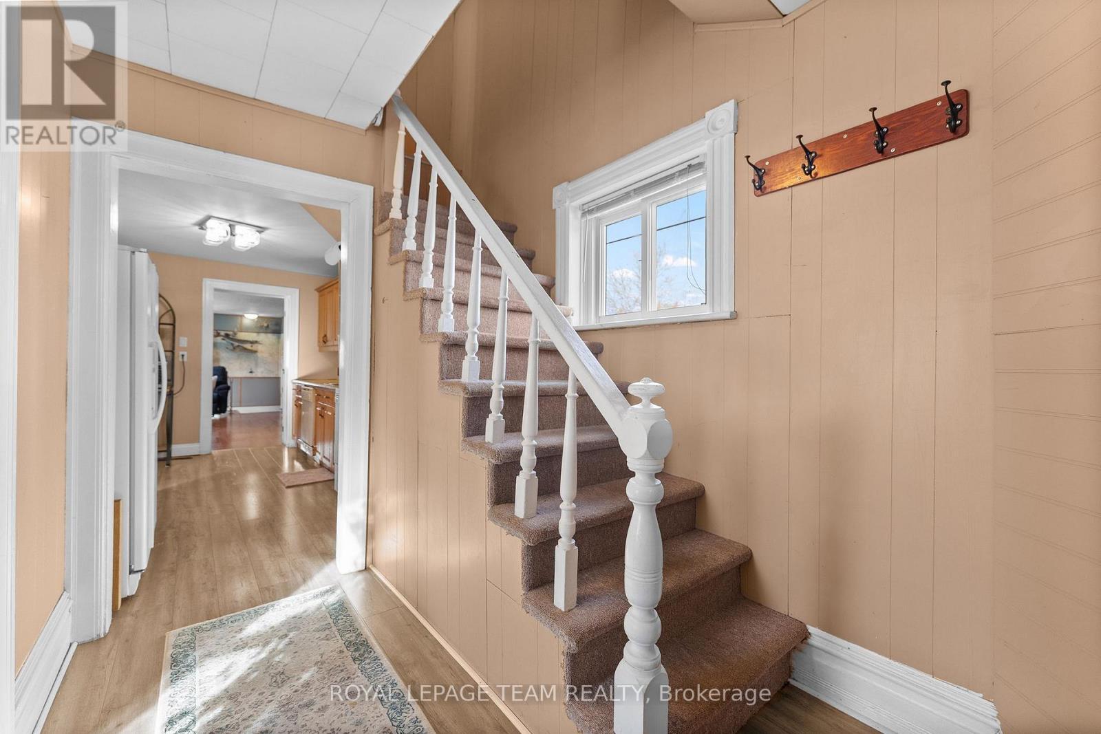 












80 BANK STREET S

,
Renfrew,




Ontario
K7V2E6

