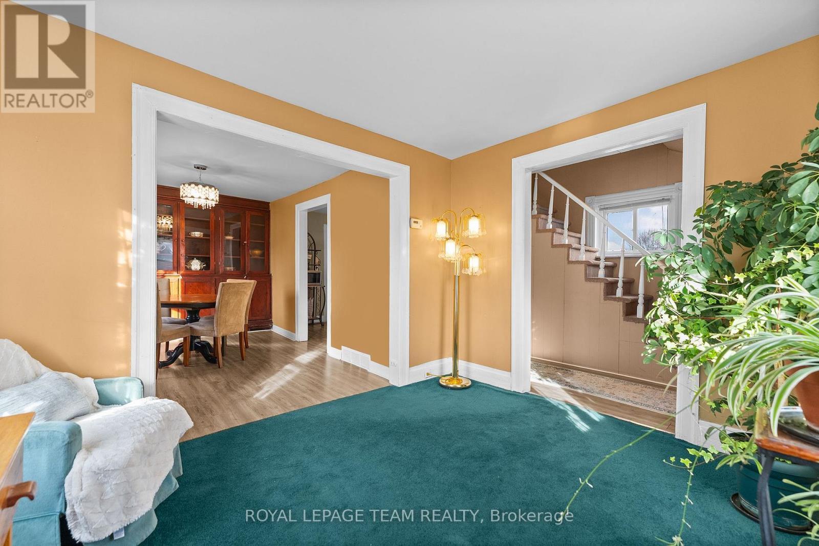 












80 BANK STREET S

,
Renfrew,




Ontario
K7V2E6

