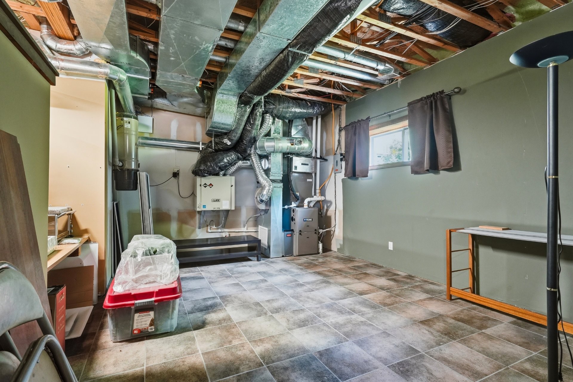 









4066


Ch. Montpetit

,
Austin,




QC
J1X5R9

