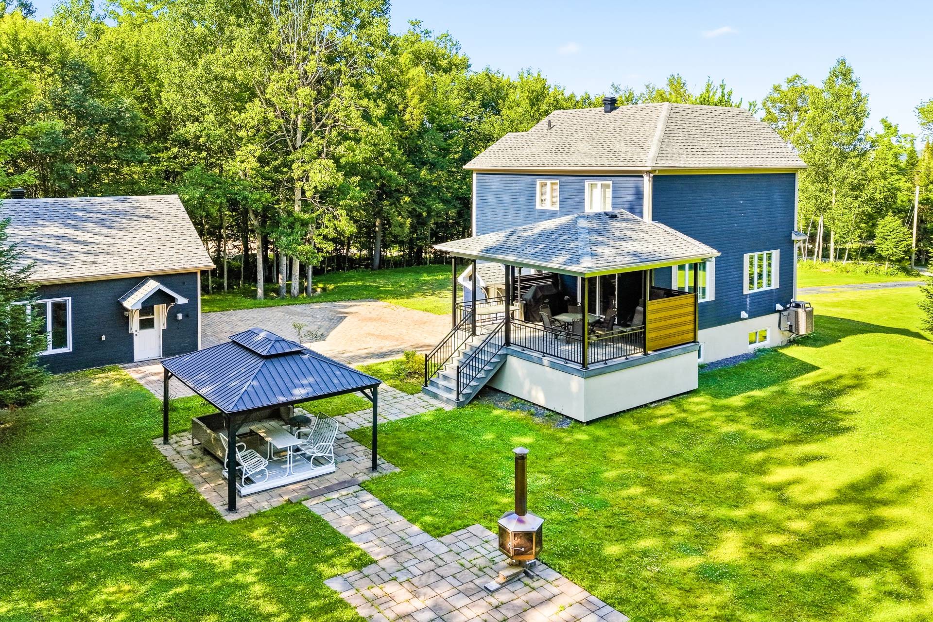 









4066


Ch. Montpetit

,
Austin,




QC
J1X5R9

