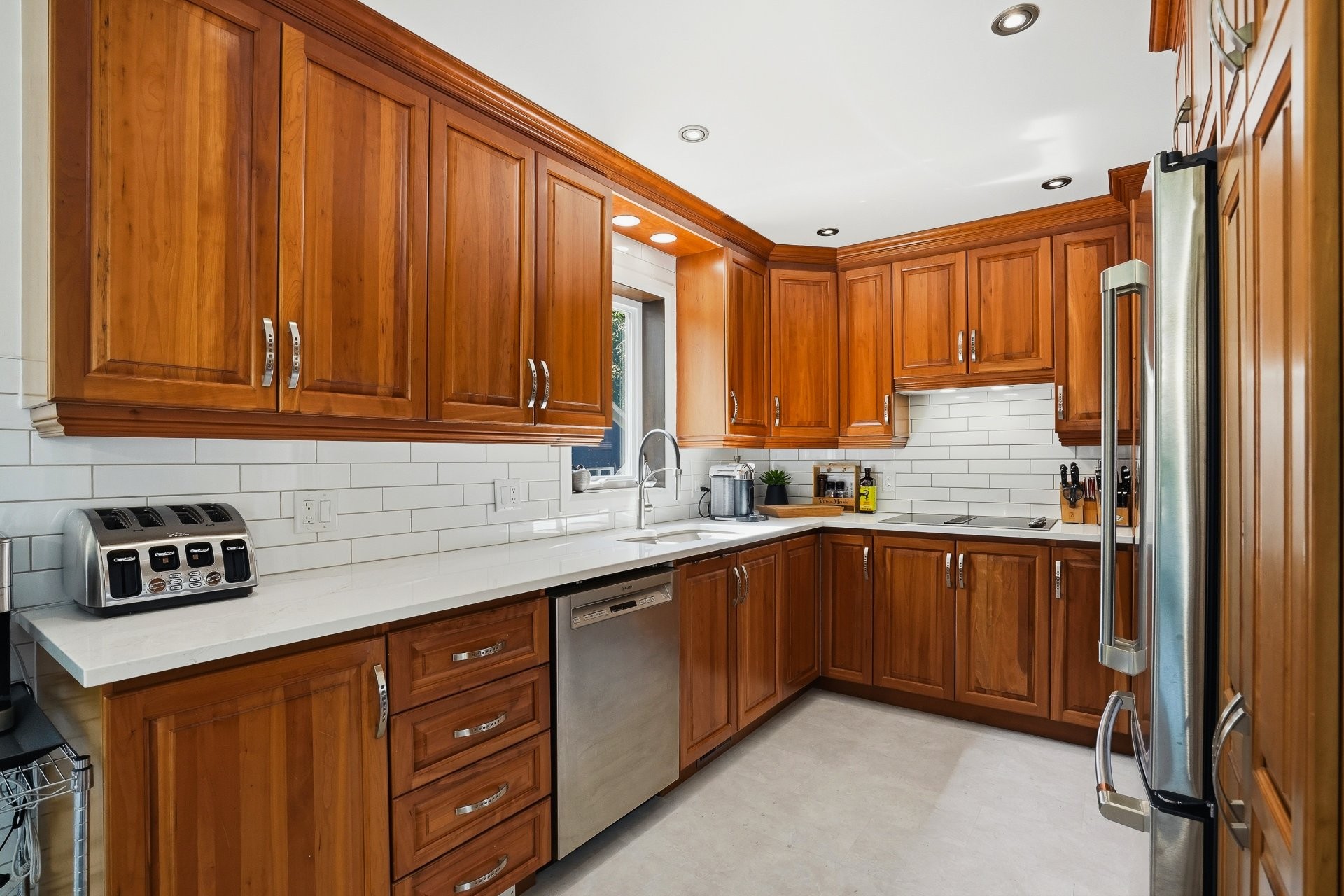 









4066


Ch. Montpetit

,
Austin,




QC
J1X5R9

