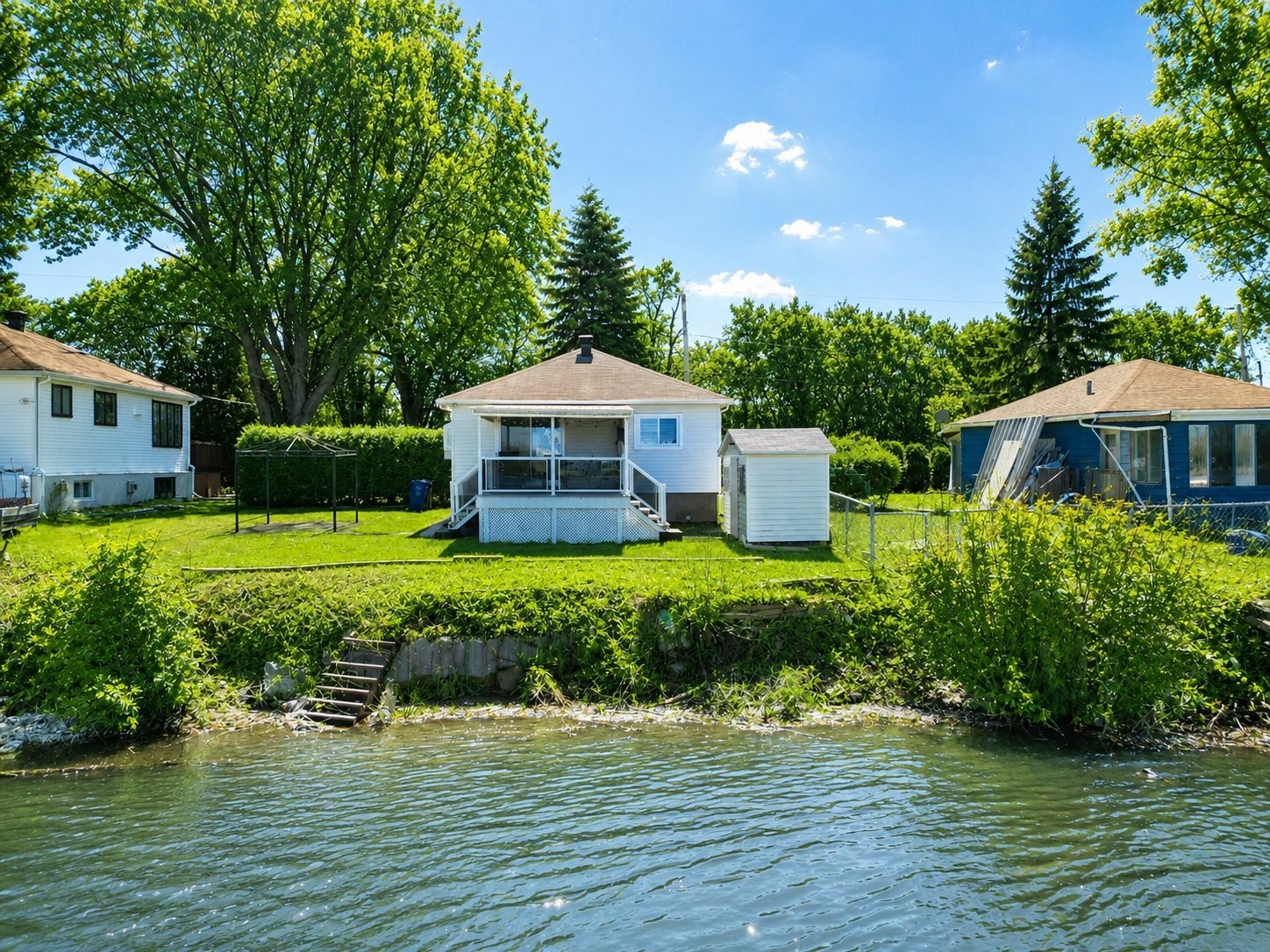 









5


Rue Île-Mathieu

,
Laval (Saint-François),




QC
H7A4C6

