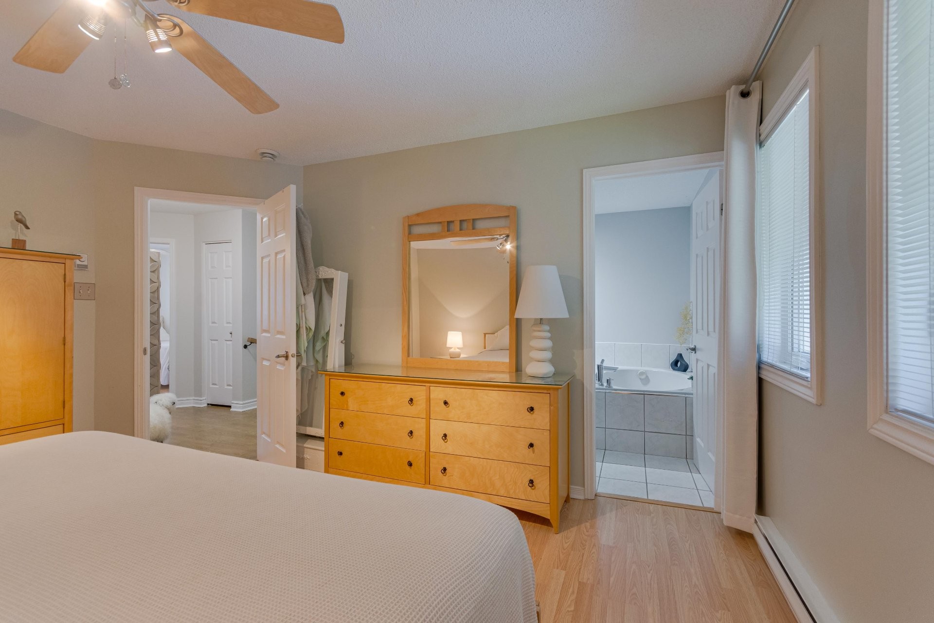 









19


Rue des Perdrix

,
Gatineau (Hull),




QC
J9A2V2

