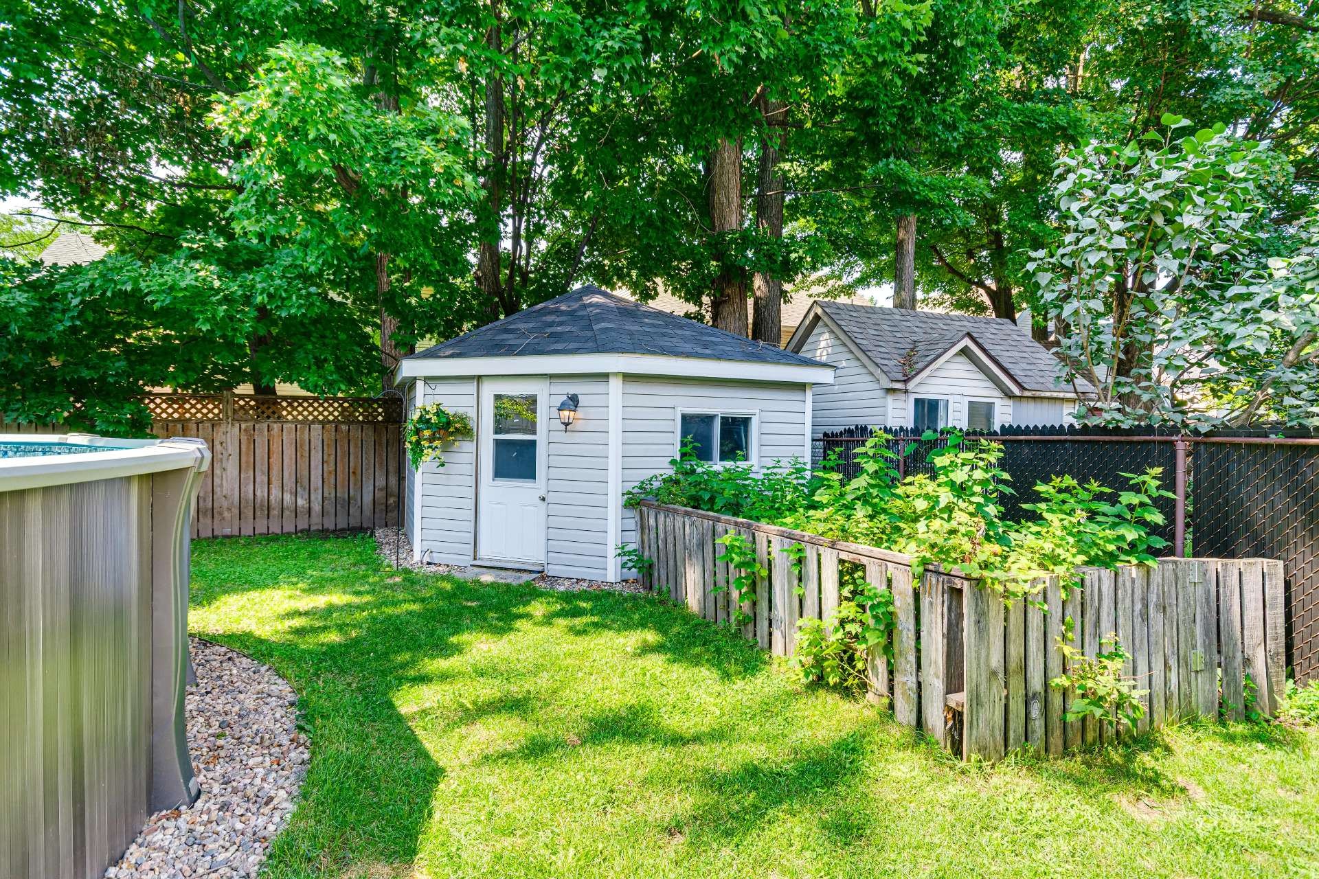 









19


Rue des Perdrix

,
Gatineau (Hull),




QC
J9A2V2

