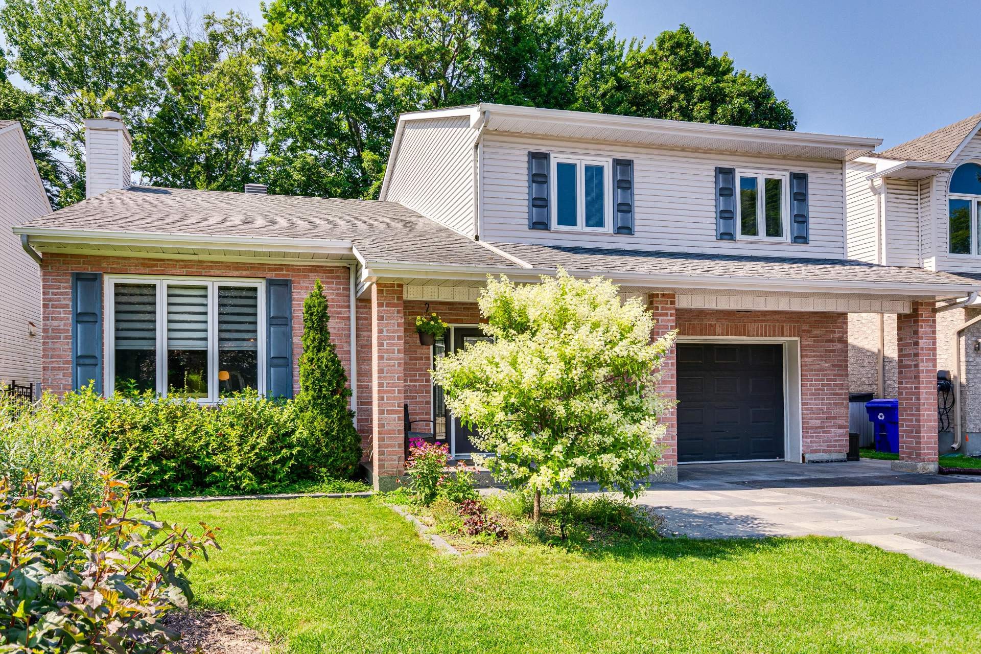 









19


Rue des Perdrix

,
Gatineau (Hull),




QC
J9A2V2

