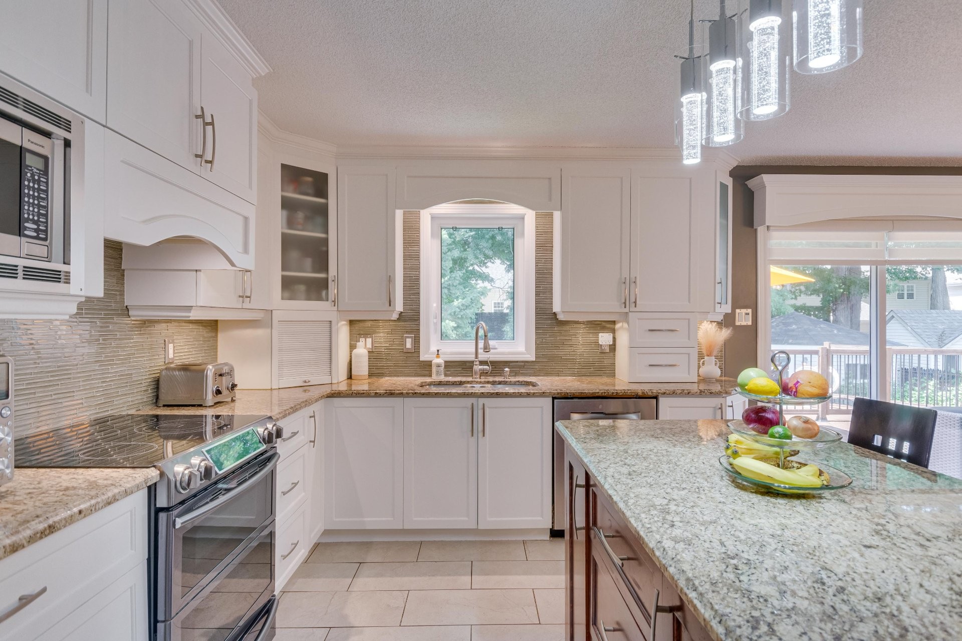 









19


Rue des Perdrix

,
Gatineau (Hull),




QC
J9A2V2


