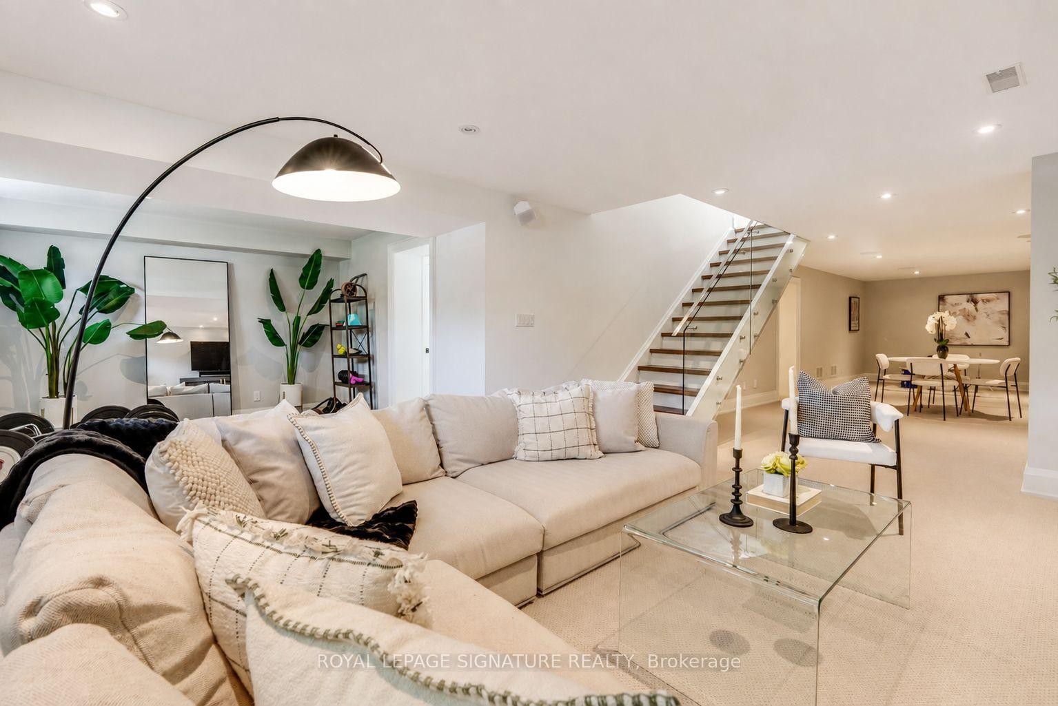 









12


Cudia

Crescent,
Toronto,




ON
M1M 2W8

