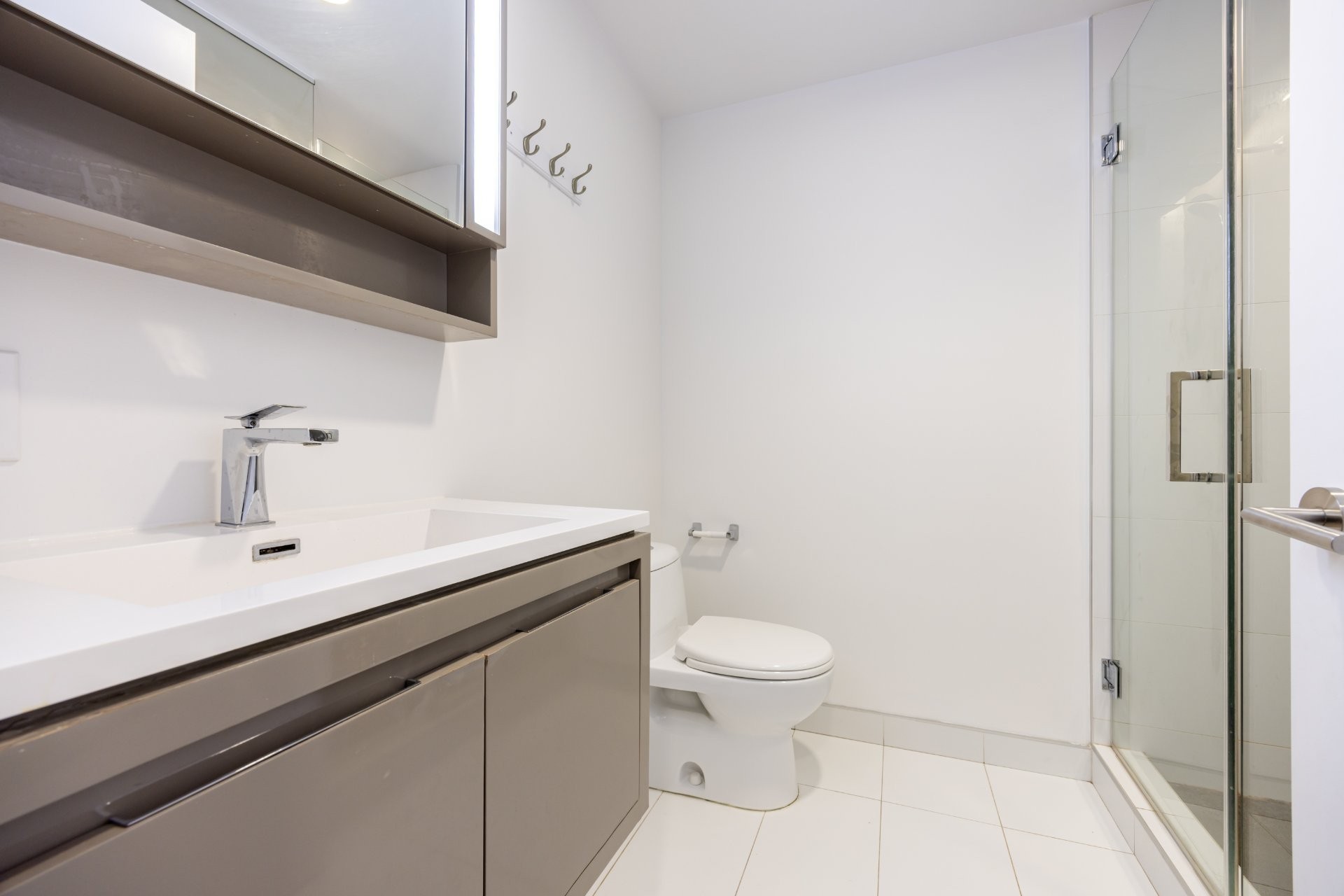 









1288


Av. des Canadiens-de-Montréal

, 2601,
Montréal (Ville-Marie),




QC
H3B3B3

