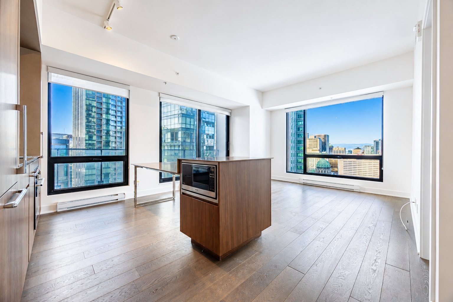 









1288


Av. des Canadiens-de-Montréal

, 2601,
Montréal (Ville-Marie),




QC
H3B3B3

