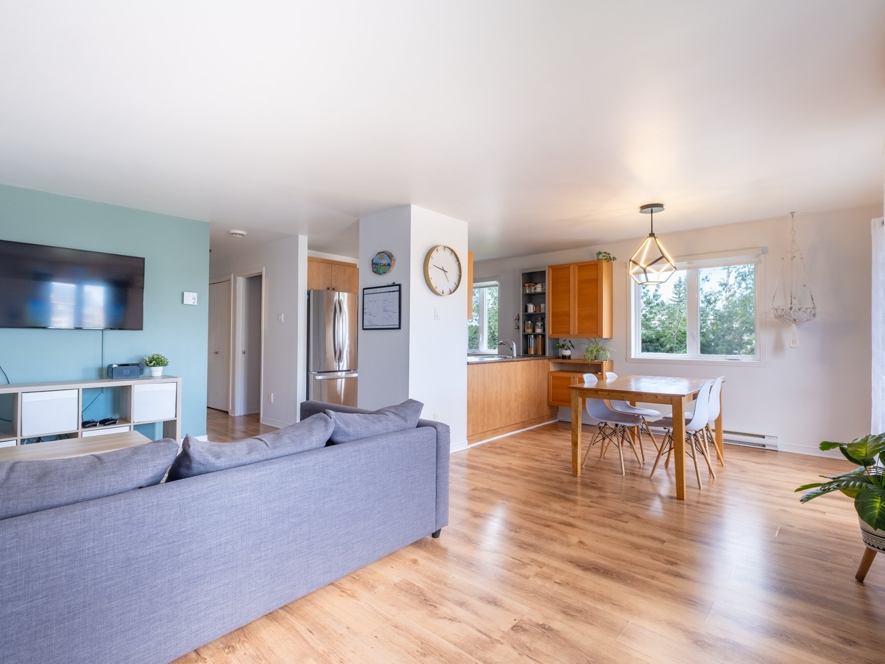 









213


Rue Benjamin

,
Saint-Amable,




QC
J0L1N0

