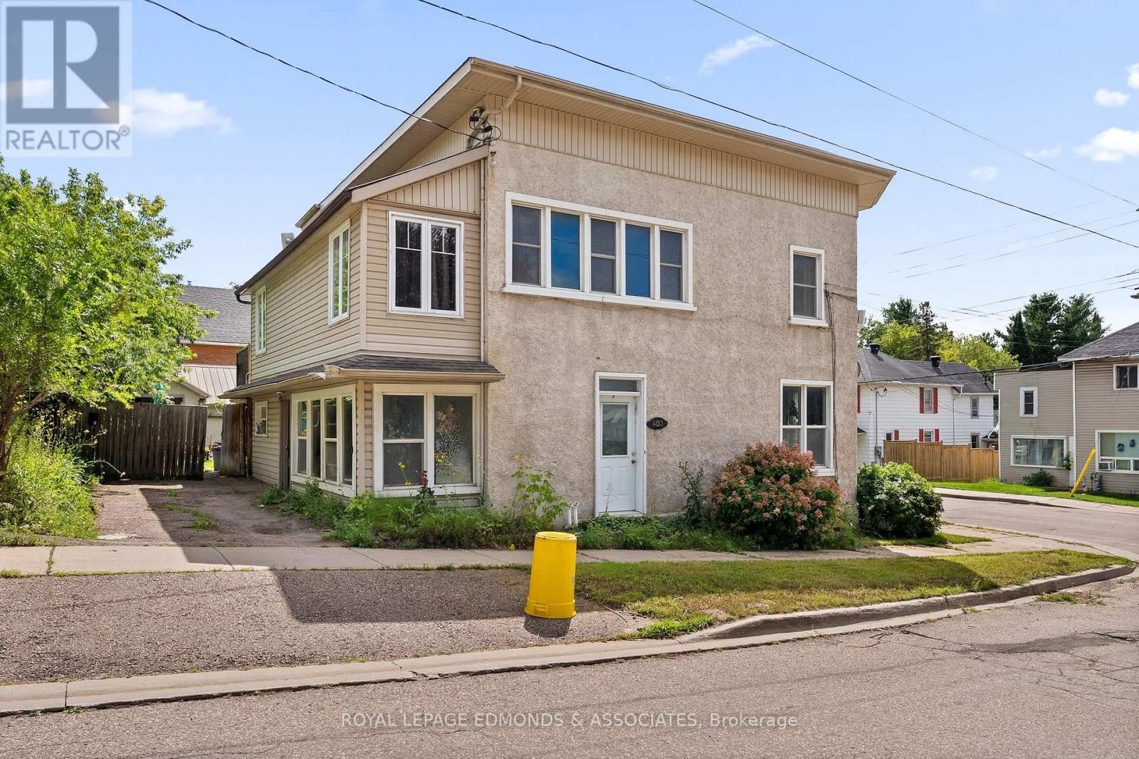 












403 MACKAY STREET

,
Pembroke,




Ontario
K8A1E3

