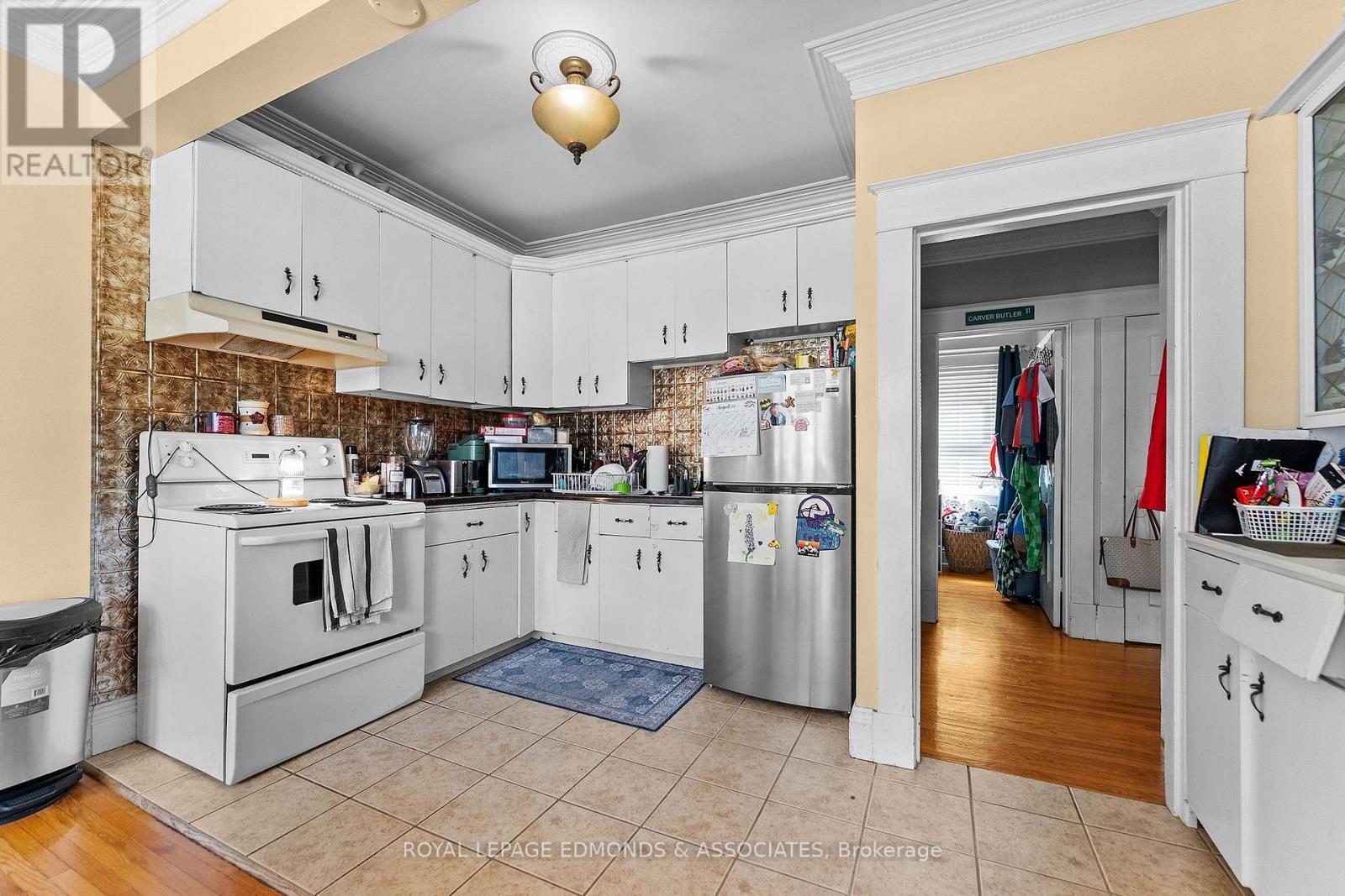 












403 MACKAY STREET

,
Pembroke,




Ontario
K8A1E3

