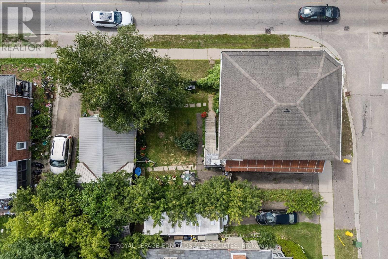 












403 MACKAY STREET

,
Pembroke,




Ontario
K8A1E3

