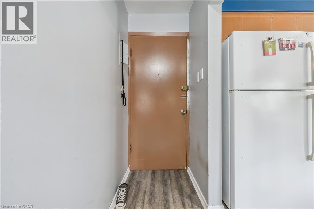 












101 SECORD Avenue

,
Kitchener,




Ontario
N2B2L3

