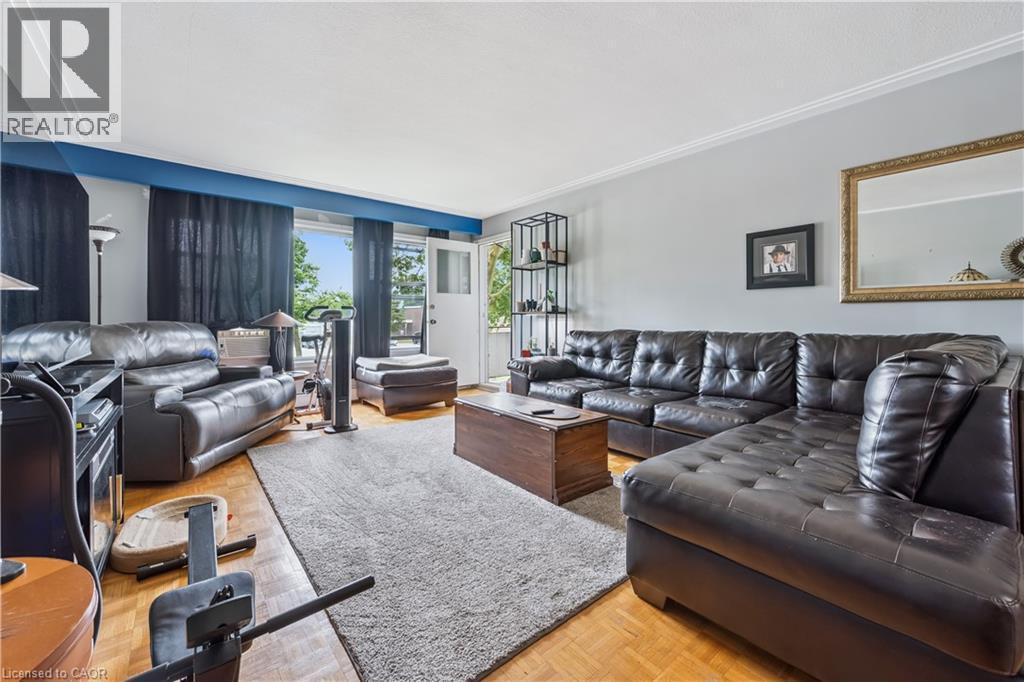 












101 SECORD Avenue

,
Kitchener,




Ontario
N2B2L3


